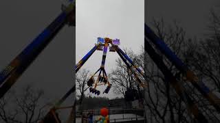 Eerste rit Freak Out in Drouwenerzand Attractiepark [upl. by Aiekram]