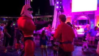 Steve meets Tommy at Incredibles dance party in Tomorrowland [upl. by Aisatal]