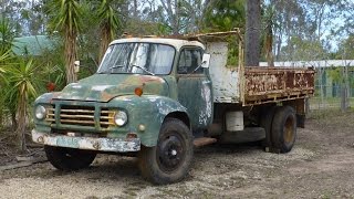 J5L Bedford Tip Truck startup and move [upl. by Rika]