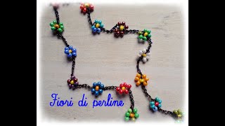 Collana con fiori di perline alluncinetto [upl. by Resa414]